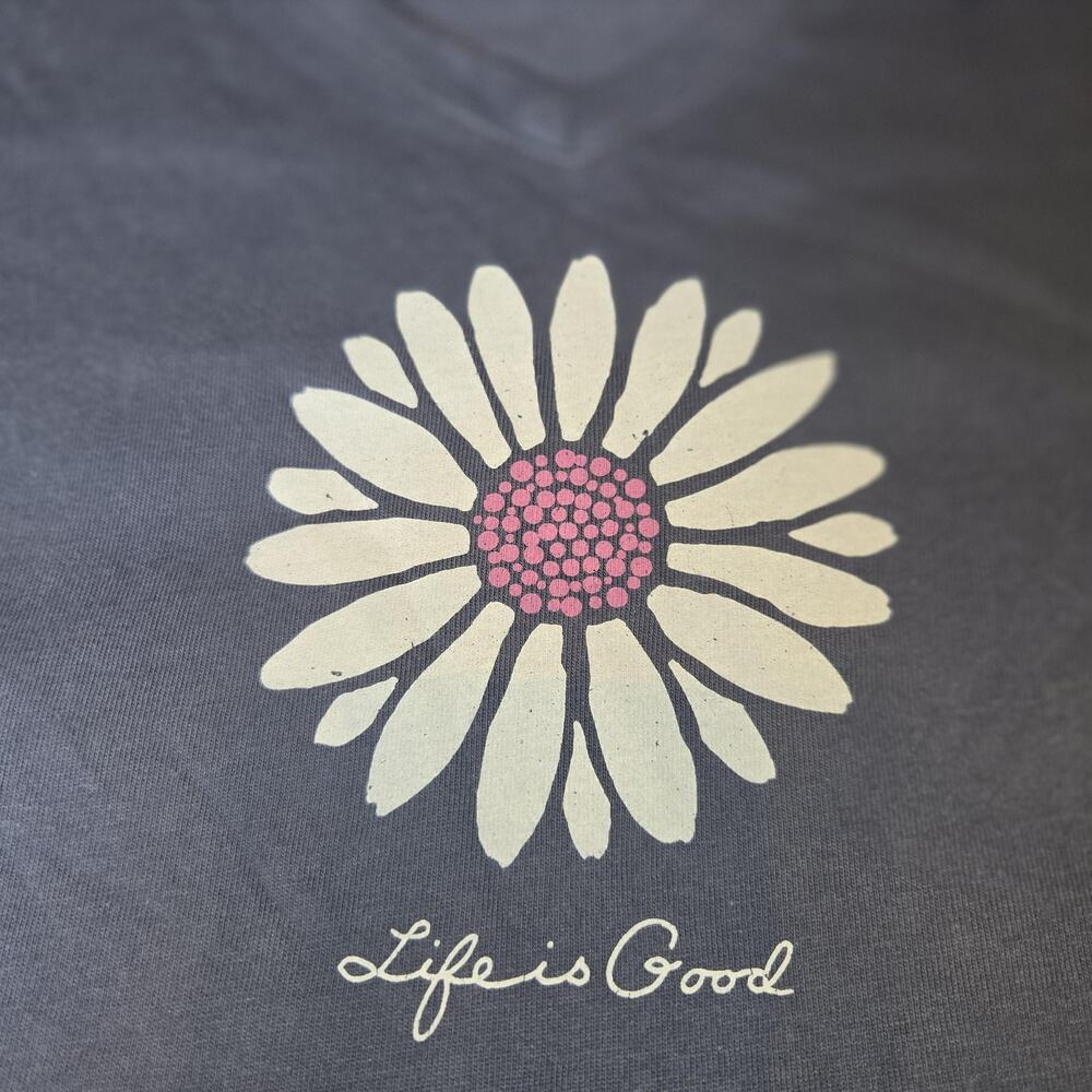 Life Is Good Shirt Womens Large Blue Crusher Tee Petal Daisy Long Sleeve NEW
